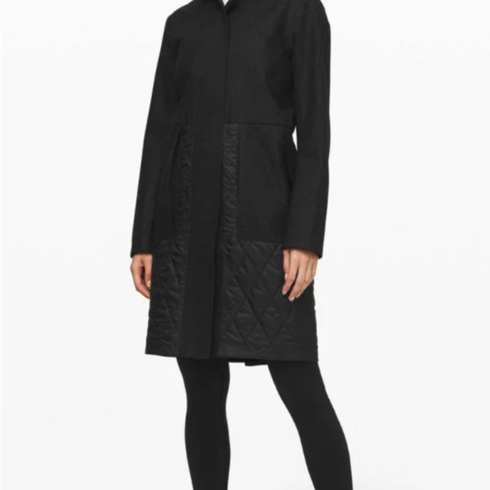 lululemon athletica Roam Far